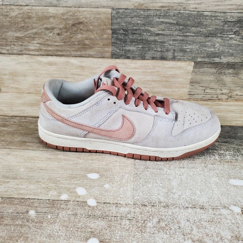 Nike Dunk Low Womens Shoes Sz 6 Skate Suede Leather Low Top Lace-Up Sneaker